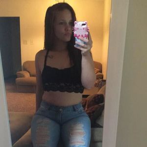 Meet your Posher, Alyssa